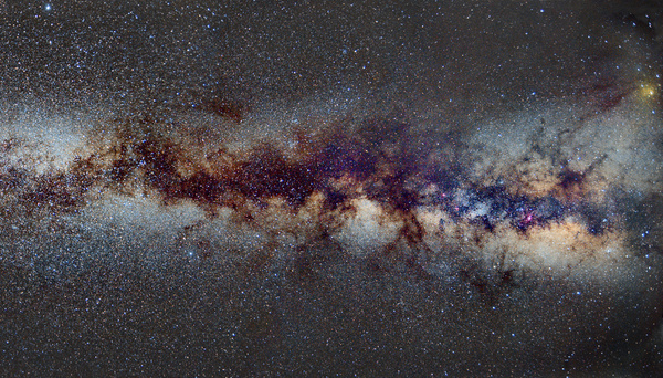 The Milky Way: from Scorpio, Antares and Sagitarius to Scutum and Cygnus by Guido Montañés