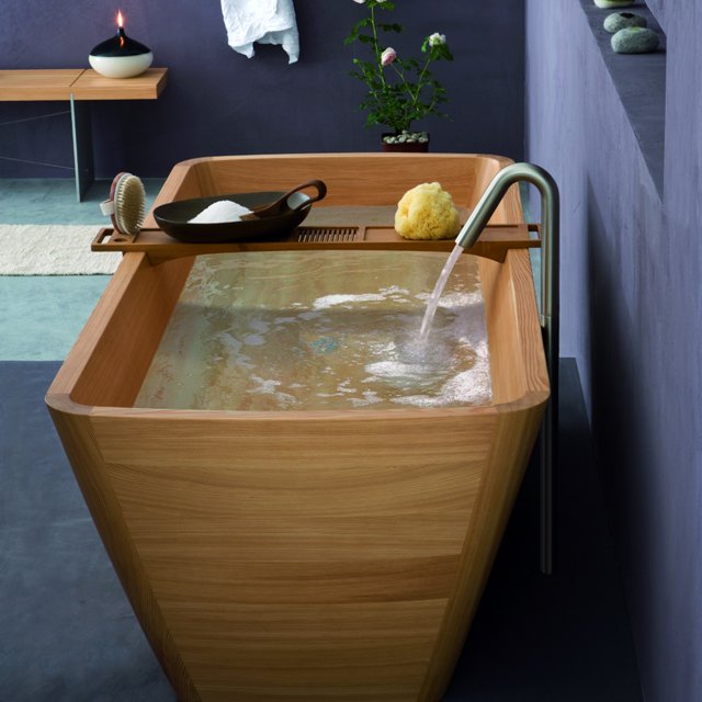 Agua Wooden Bathtub by Francoceccotti
